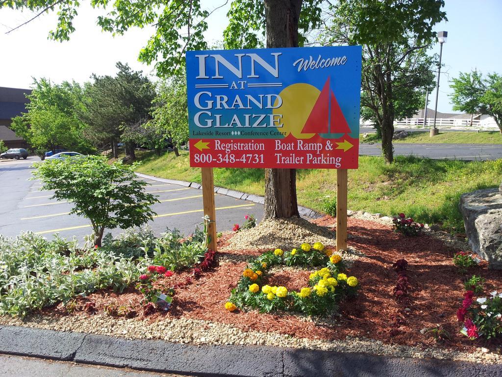 At Grand Glaize