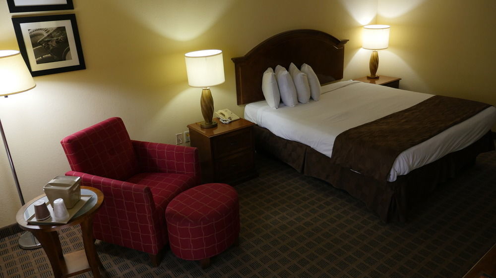Hotel At Grand Glaize 3*